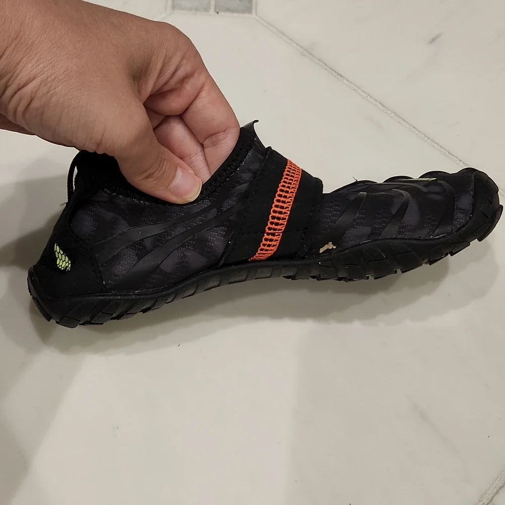 KUBUA water shoes for kids, size 31 EU/13 US